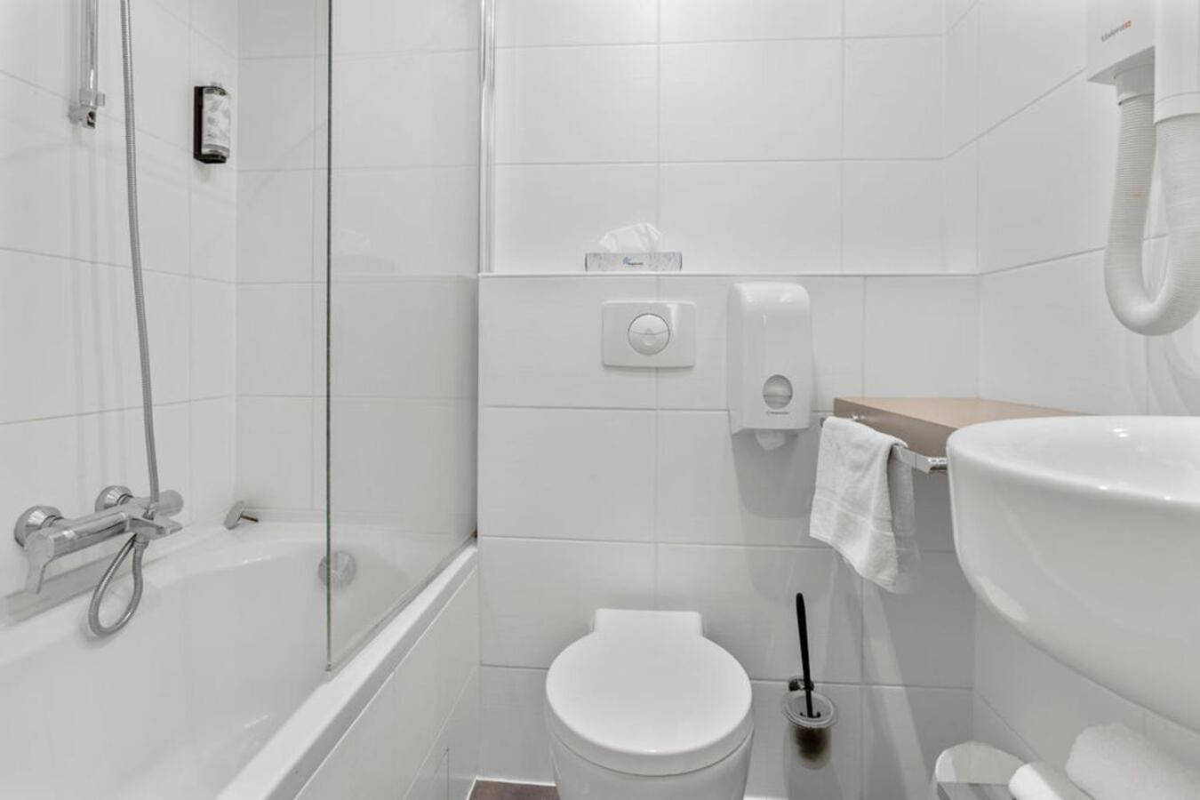 Kyriad Deauville - St Arnoult Hotel
