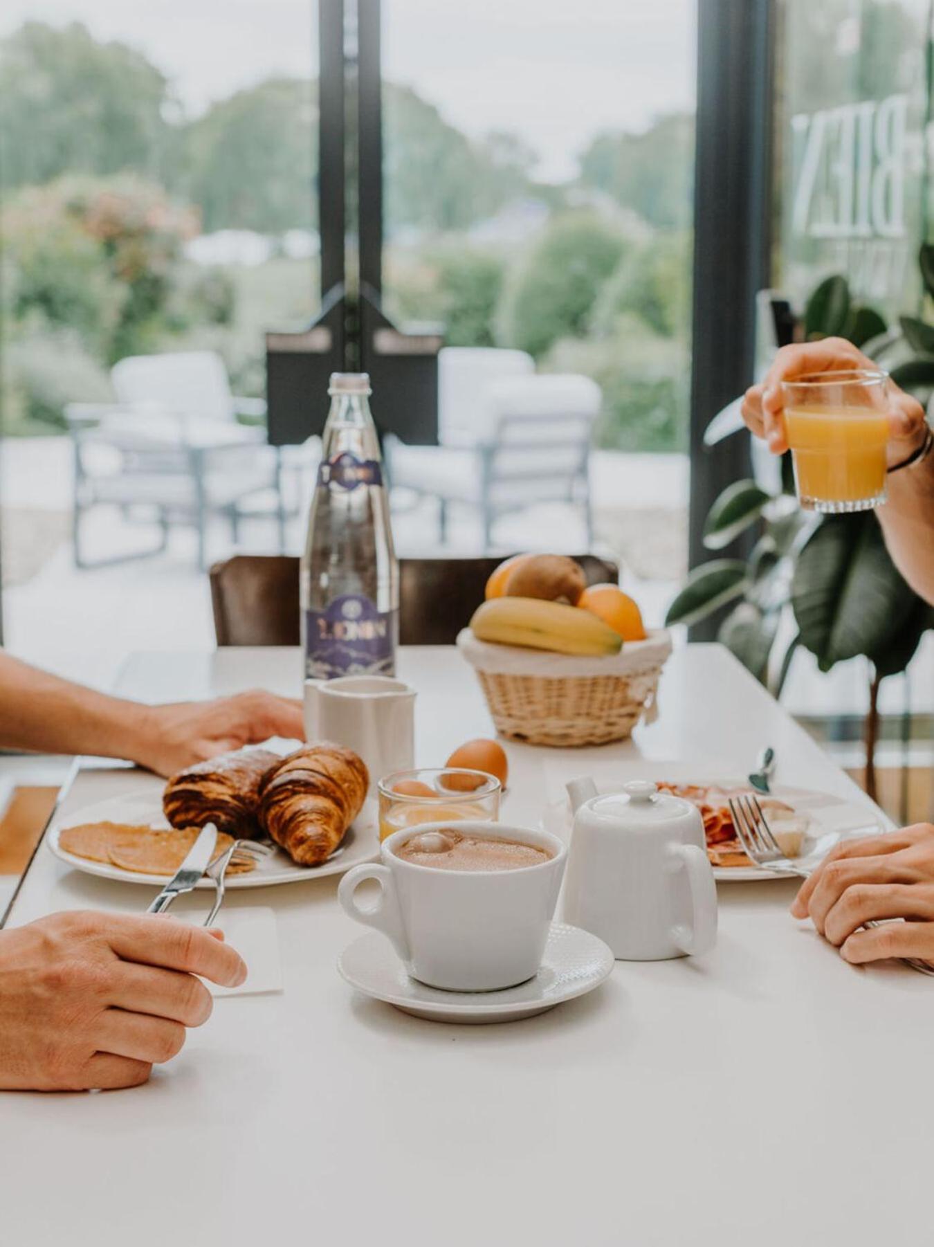 Kyriad Deauville - St Arnoult Hotel 3*